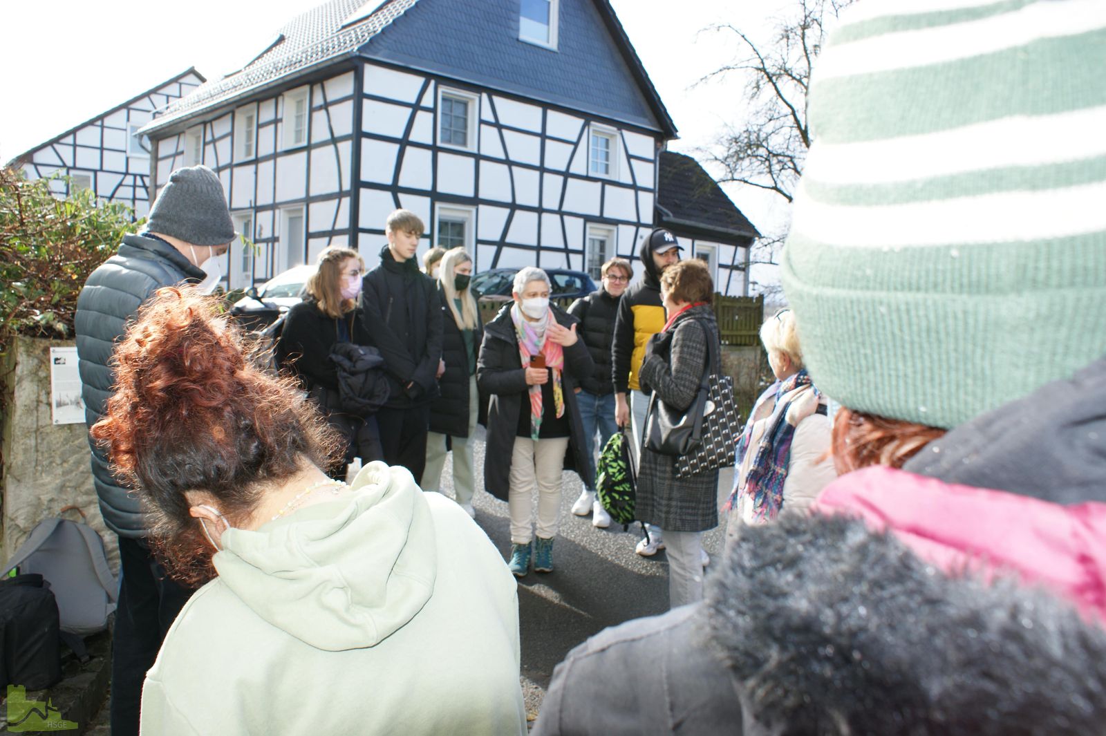 Enthüllung der Gedenktafel an der Kirchstraße